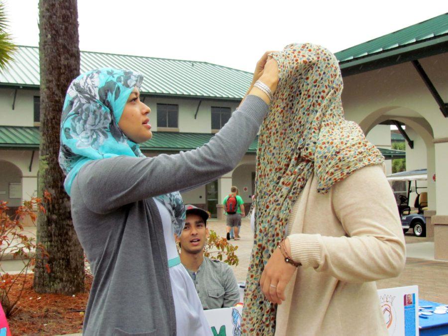 Students  participate in World Hijab Day