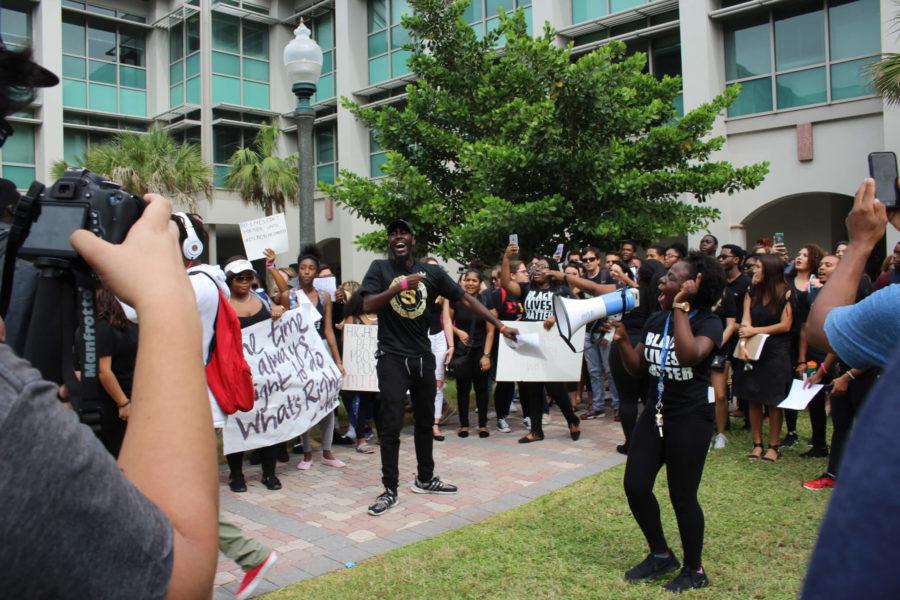 FGCU+students+rally+in+protest+of+racial+slur
