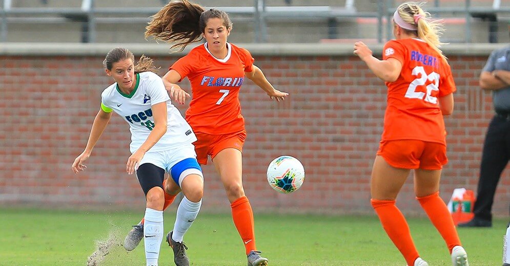 Women S Soccer Drops Game To Uf News Eagle News Florida Gulf