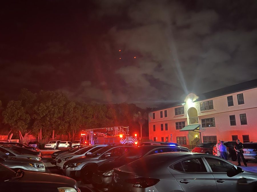 San+Carlos+Park+Fire+Department+responded+to+a+fire+alarm+on+Oct.+20+at+1%3A50+a.m.+Students+evacuated+into+the+parking+lot+and+waited+for+the+fire+department+to+clear+the+building+for+reentering.