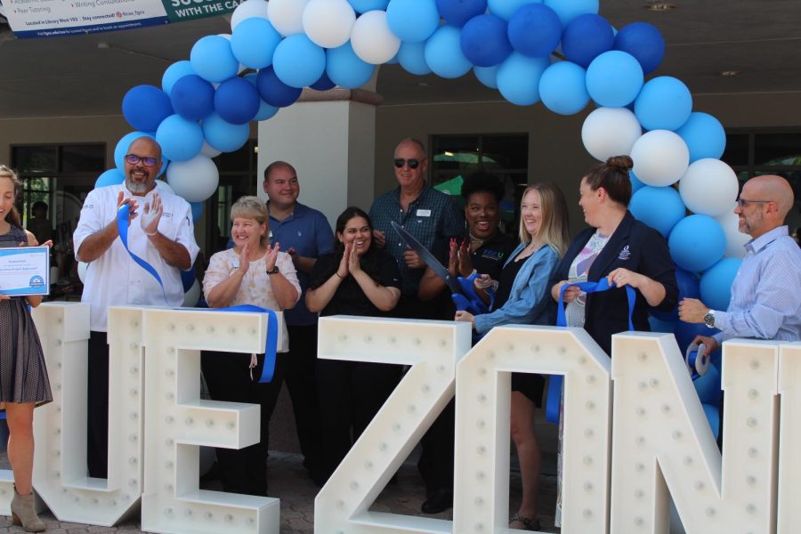 Boars+Head+and+BYOB+in+Howard+Hall+received+Blue+Zones+Project+Restaurant+Approval.+A+ribbon+cutting+ceremony+was+hosted+on+Feb.+23.