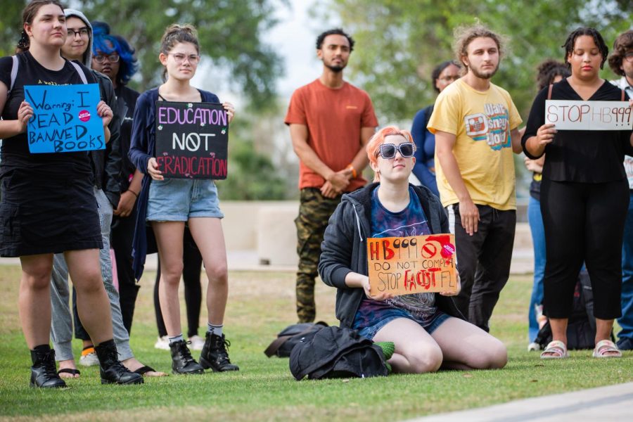 FGCU+students+and+faculty+gathered+on+the+library+lawn+on+Monday+April+10%2C+2023+in+protest+of+House+Bill+999+which+is+currently+going+through+the+Florida+Legislature.+The+demonstrators+came+with+signs+and+had+the+opportunity+to+speak+out+on+how+this+bill+would+impact+FGCUs+campus.+