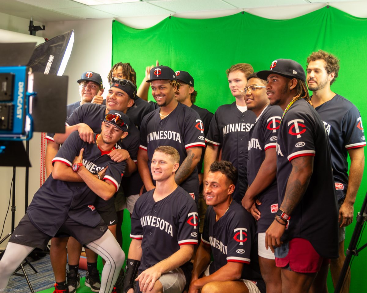 The Minnesota Twins baseball team poses for a photo during their time on campus helping with the Library Welcome Event on Thursday September 7, 2023. Photo by 