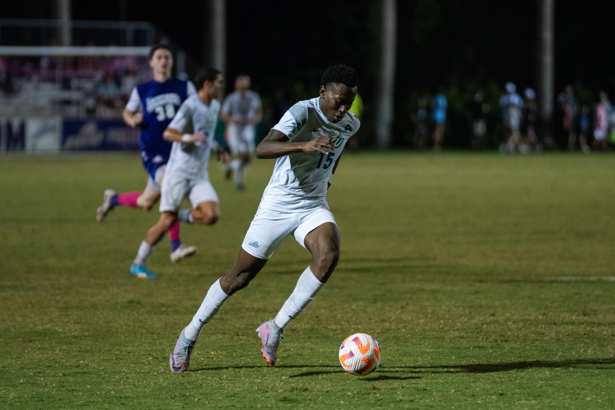 Eagles head to Queens for regular season finale - FGCU Athletics