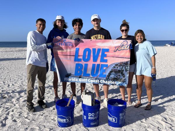 FGCU Love Blue and Men’s Club Soccer Clean Up Little Hickory Beach
