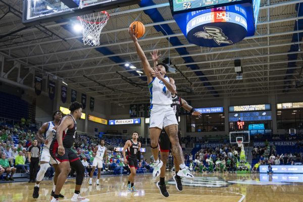 Men’s Basketball Completes Comeback Against Austin Peay